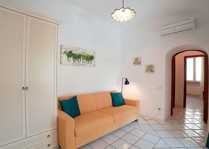 Mimi Nocleg ze śniadaniem 3*