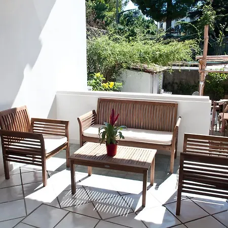 לינה וארוחת בוקר Mimi רבאלו