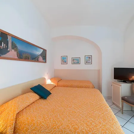 Mimi ベッド・アンド・ブレックファスト 3*